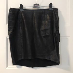 Tristan skirt 8 leather (polyurethane)